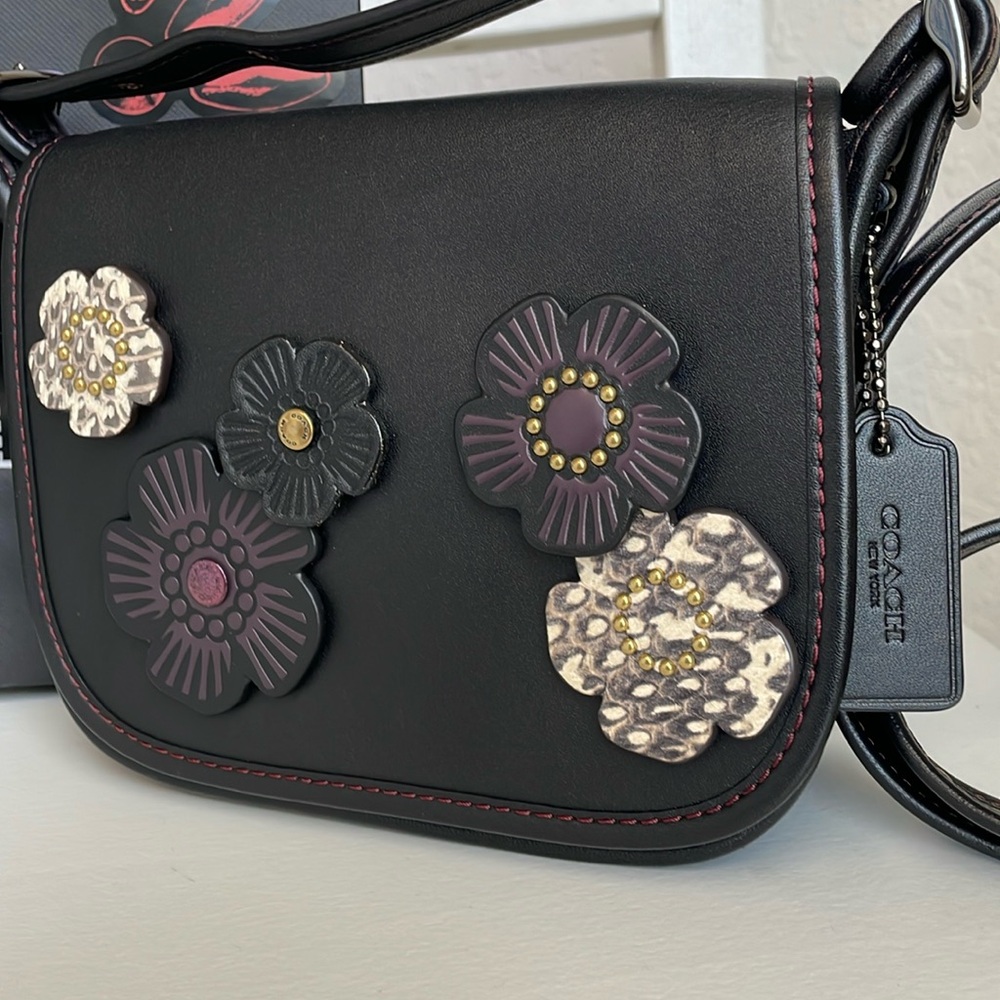 Coach Patricia Saddle 18 Crossbody Bag in Black with Tea Roses